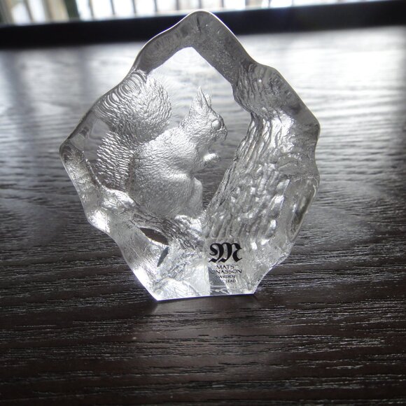 Mats Jonasson  Sweden Full Lead Crystal Paperweight Squirrel Wildlife Miniature - Picture 3 of 11